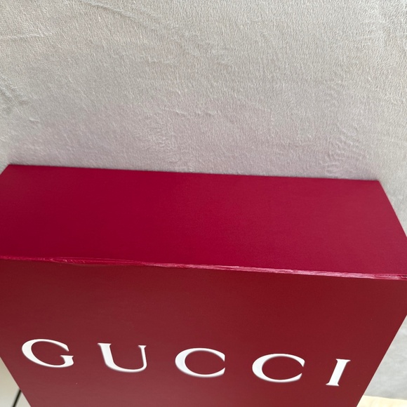 Gucci Box with Shopping Bag - Picture 7 of 10